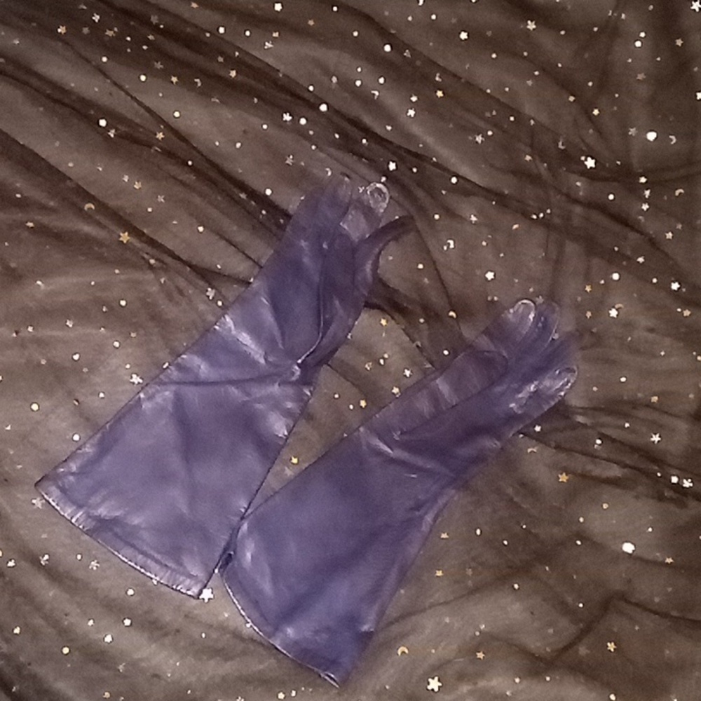 Gloves